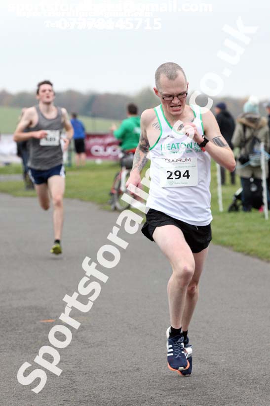 Senior men and womens Heaton Memorial 10k Road Race, Newcastle Town Moor. Photo:  David T. Hewitson/Sports for All Pics